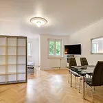 Apartment Ogrodowa By Renters *