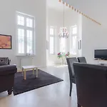 Apartment Ogrodowa By Renters *