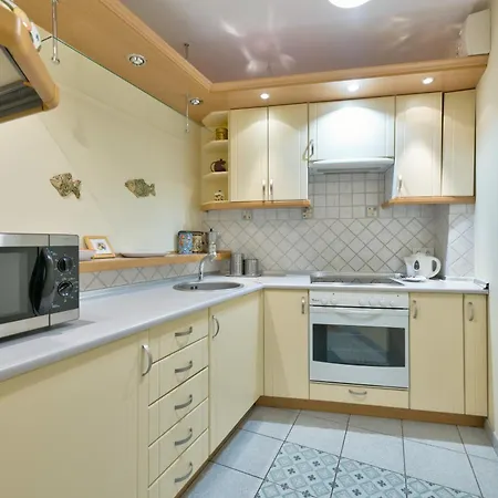 Apartment Ogrodowa By Renters