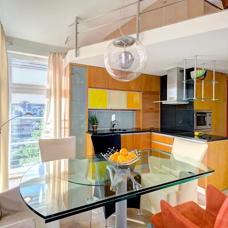 Ogrodowa By Renters Daire
